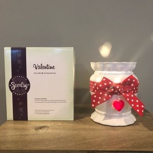 Scentsy Valentine warmer